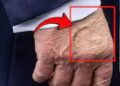 Bercak Putih Misterius di Tangan Trump Bikin Netizen Geger
